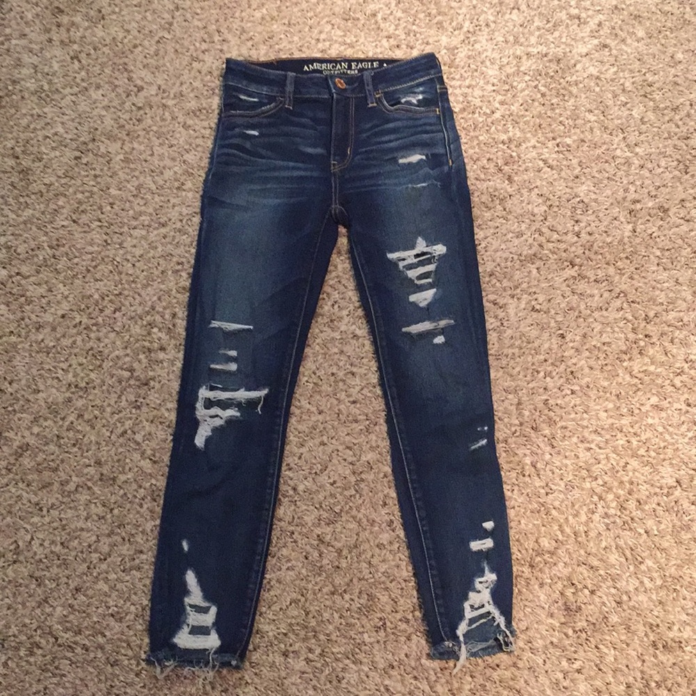Size 0 short American Eagle skinny jeans.